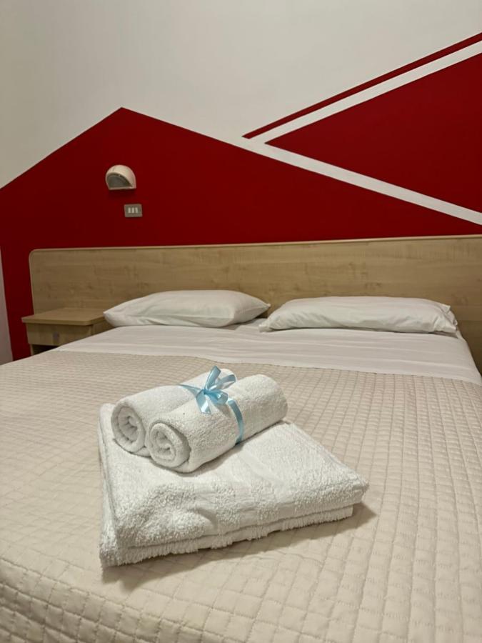 Albergo B&B Serafini Римини Экстерьер фото