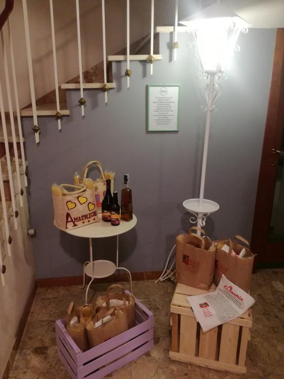 Albergo B&B Serafini Римини Экстерьер фото