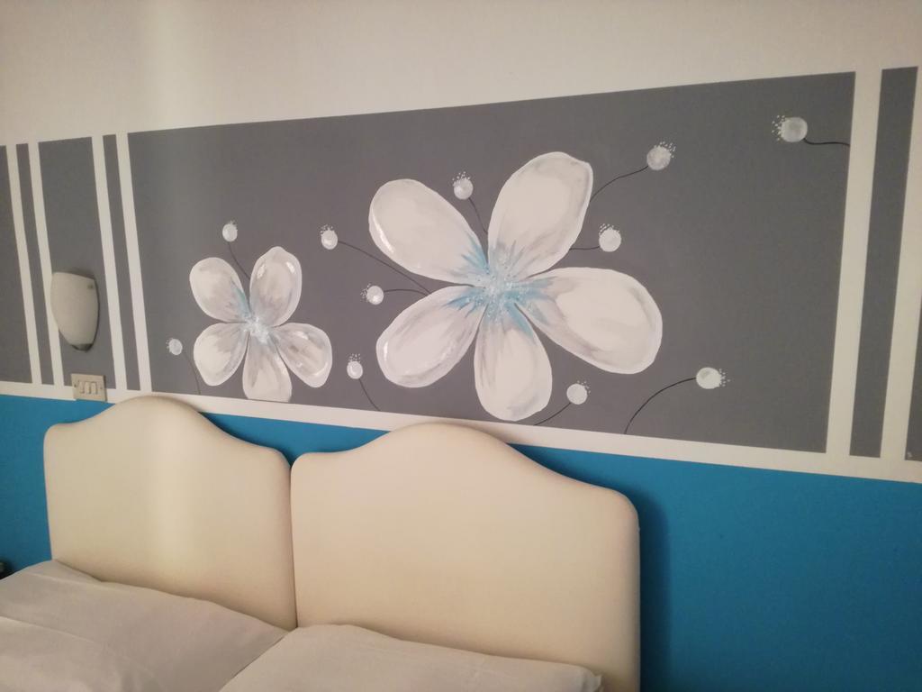Albergo B&B Serafini Римини Экстерьер фото